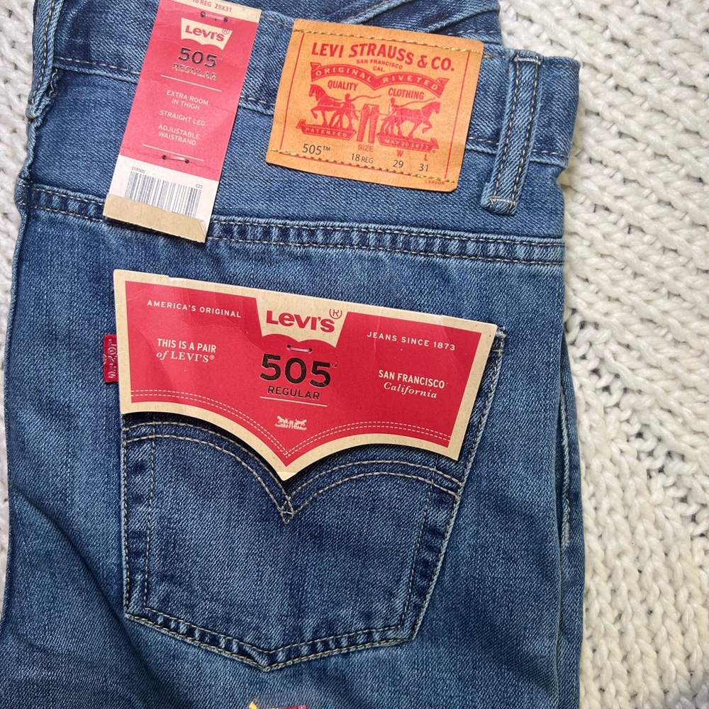 Levi’s 505 Blue Jeans Regular 29x31 (18Reg)‎  New With Tags